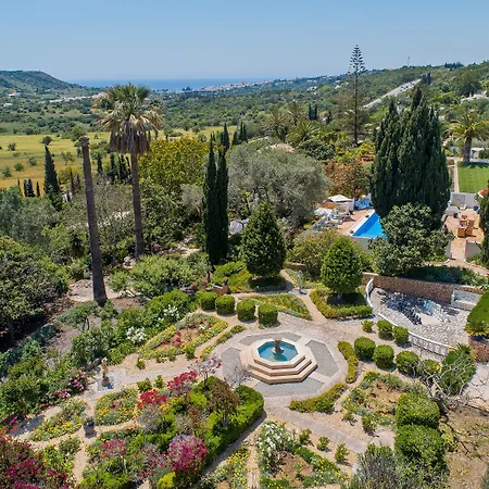 Quinta Bonita & Gardens Hotel 4*