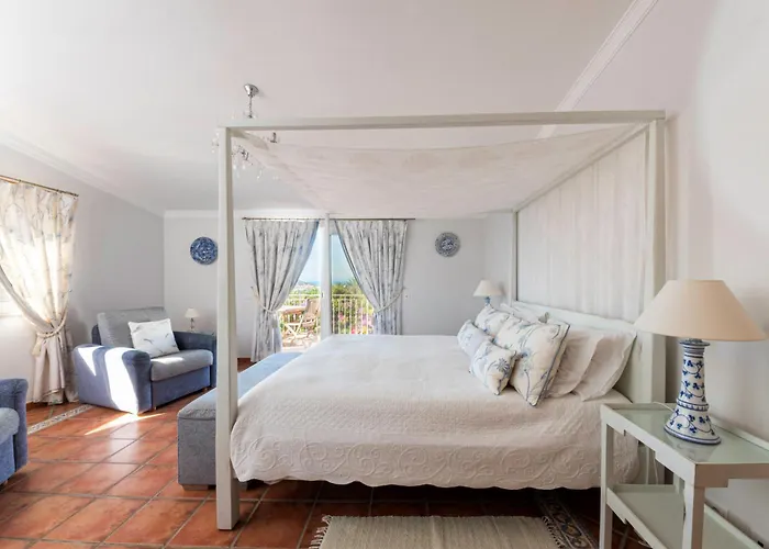 فندق Quinta Bonita & Gardens 4*