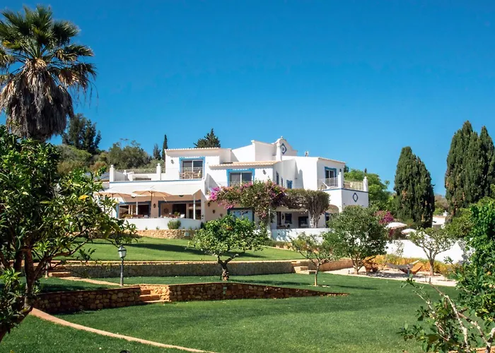 فندق Quinta Bonita & Gardens 4*