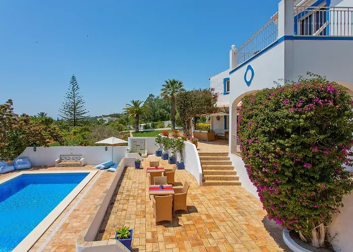 فندق Quinta Bonita & Gardens 4*
