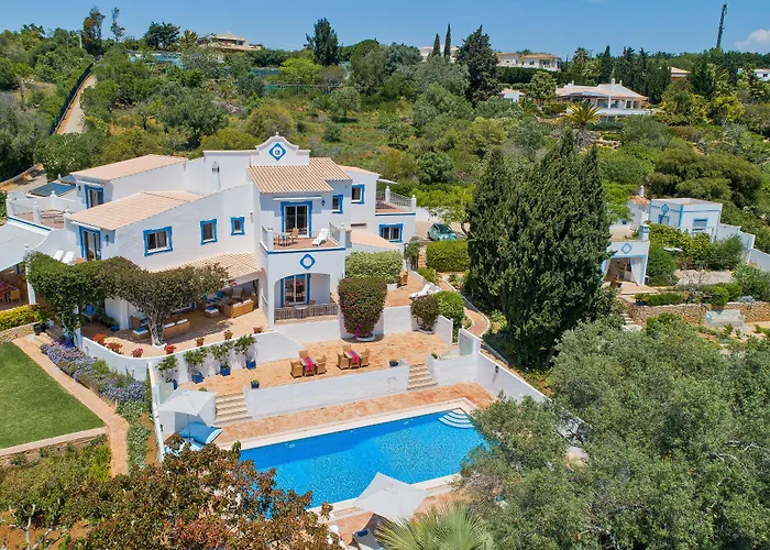 Quinta Bonita & Gardens 4*