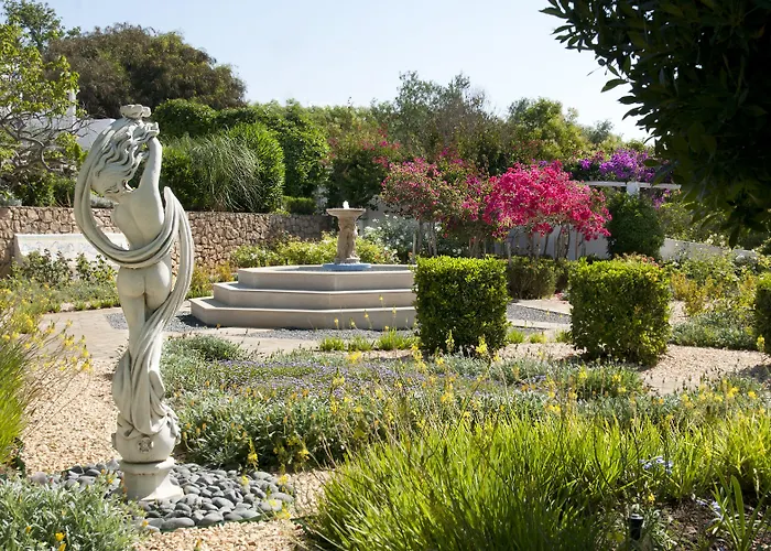 فندق Quinta Bonita & Gardens 4*
