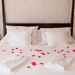 Hotel Quinta Bonita & Gardens 4*