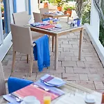 Hotel Quinta Bonita & Gardens 4*