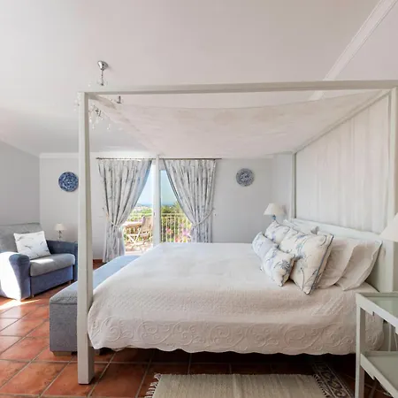 Hotel Quinta Bonita & Gardens 4*