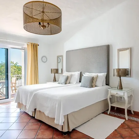 Quinta Bonita & Gardens Hotel 4*