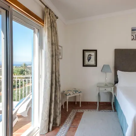 Quinta Bonita & Gardens Hotel Lagos