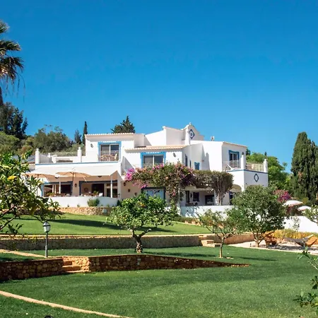 호텔 Quinta Bonita & Gardens 4*