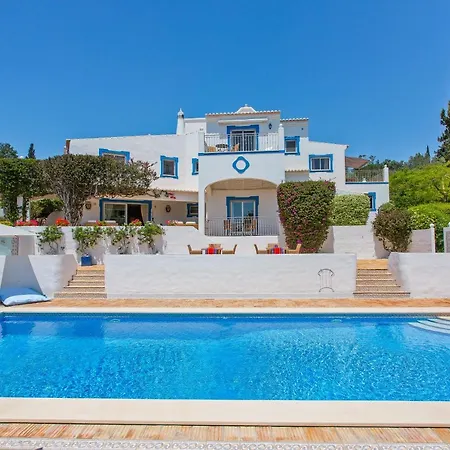 Quinta Bonita & Gardens Hotel